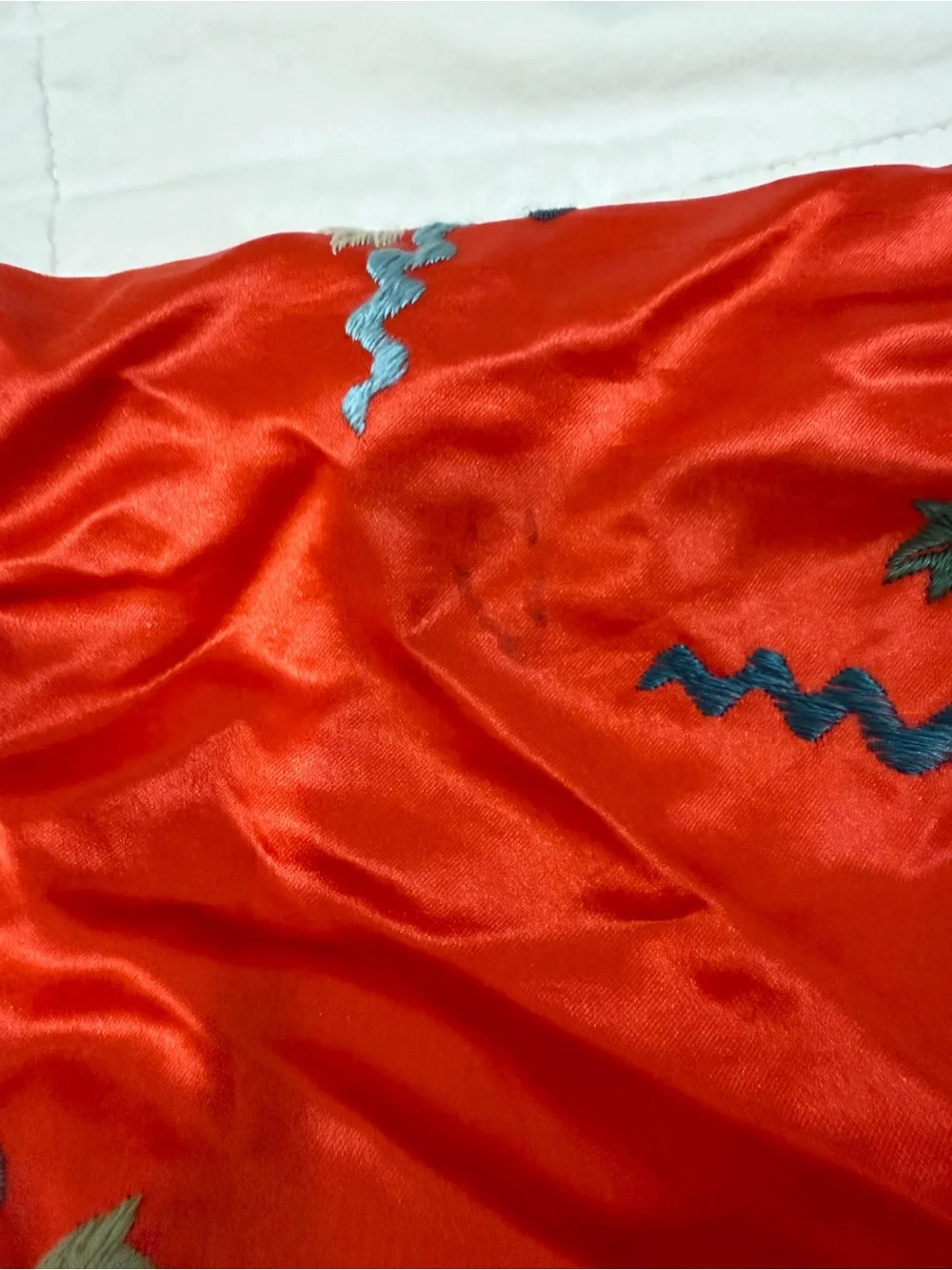 Vintage Embroidered Red Chinese Silk Robe/Jacket 8/10 Kids Small